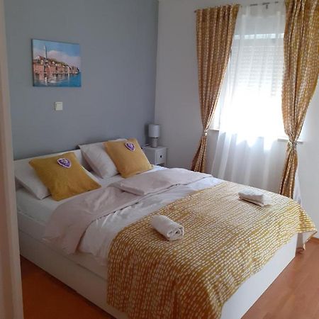 Lola apartmani Rovinj Exterior foto